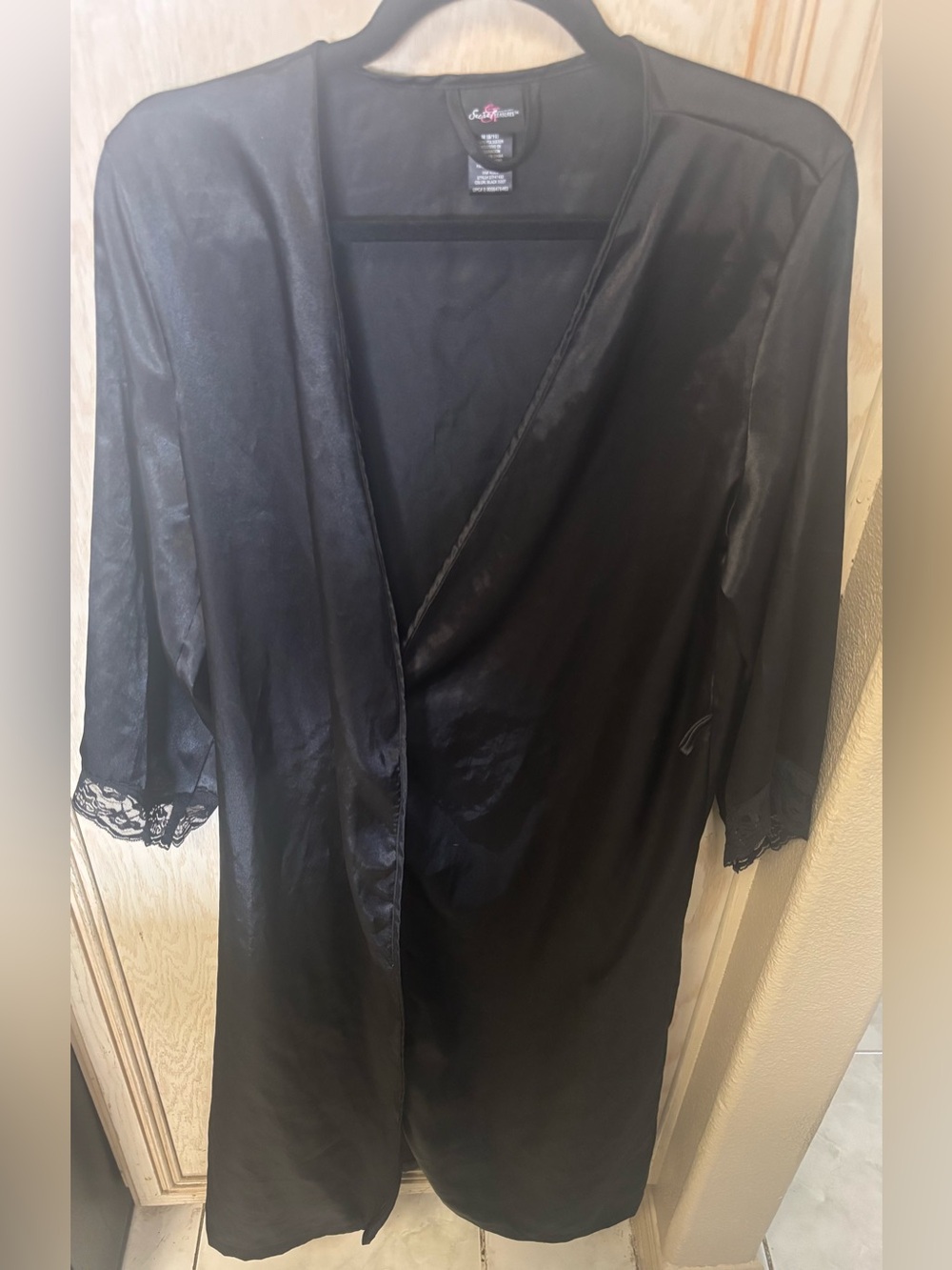 Secret Treasures Black Robe Womens Sz M 8-10 Lace Loungewear Nightwear READ